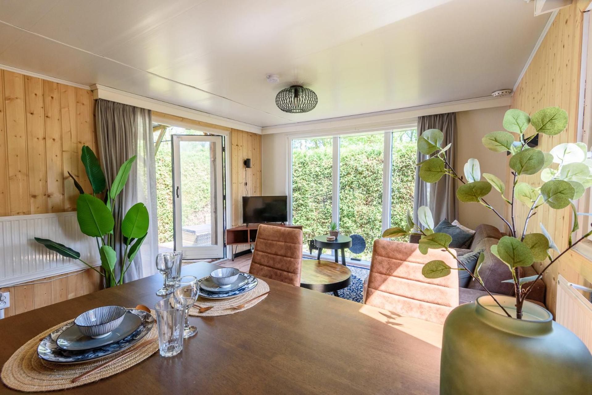 Chalet Op Rustig Park Op De Veluwe Putten Eksteriør billede