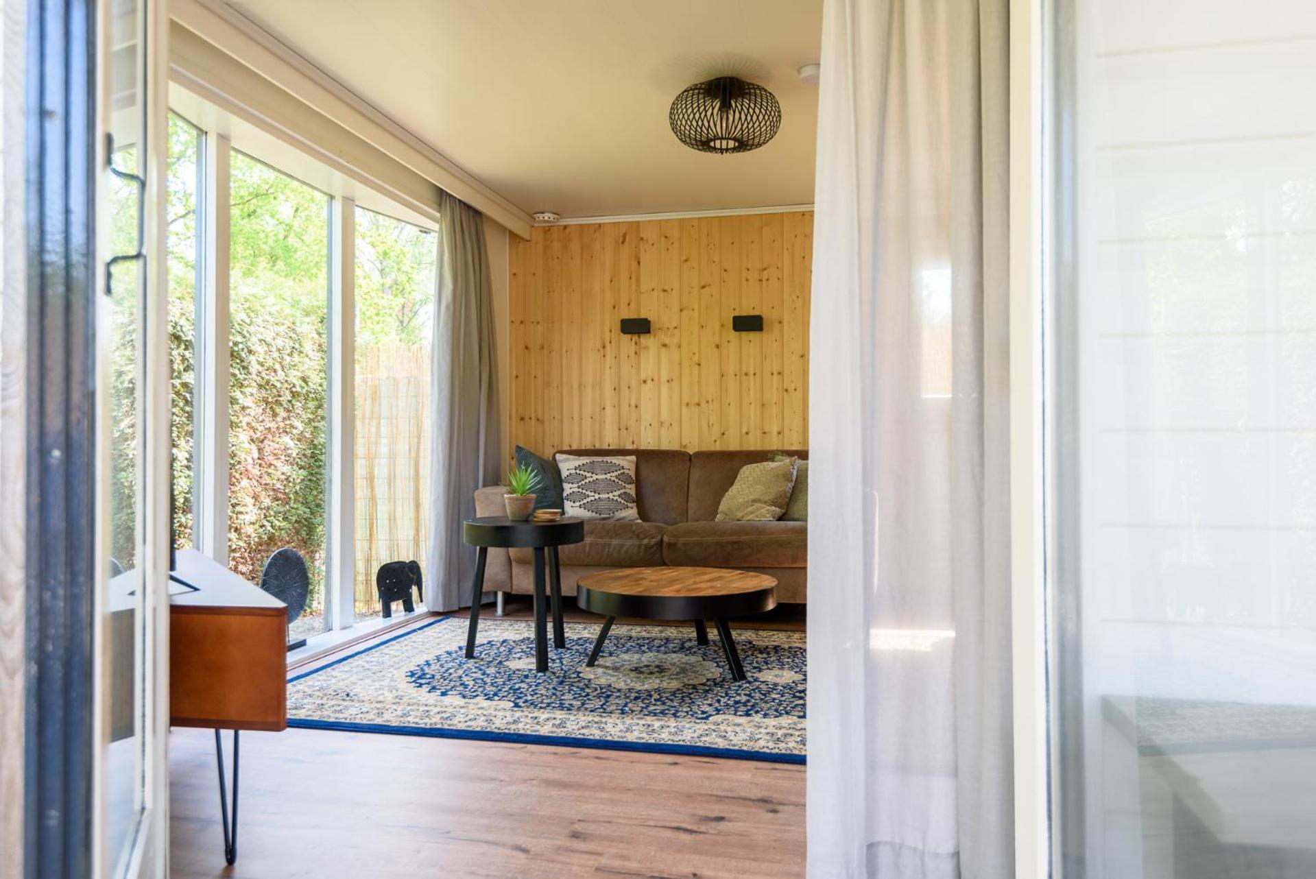 Chalet Op Rustig Park Op De Veluwe Putten Eksteriør billede